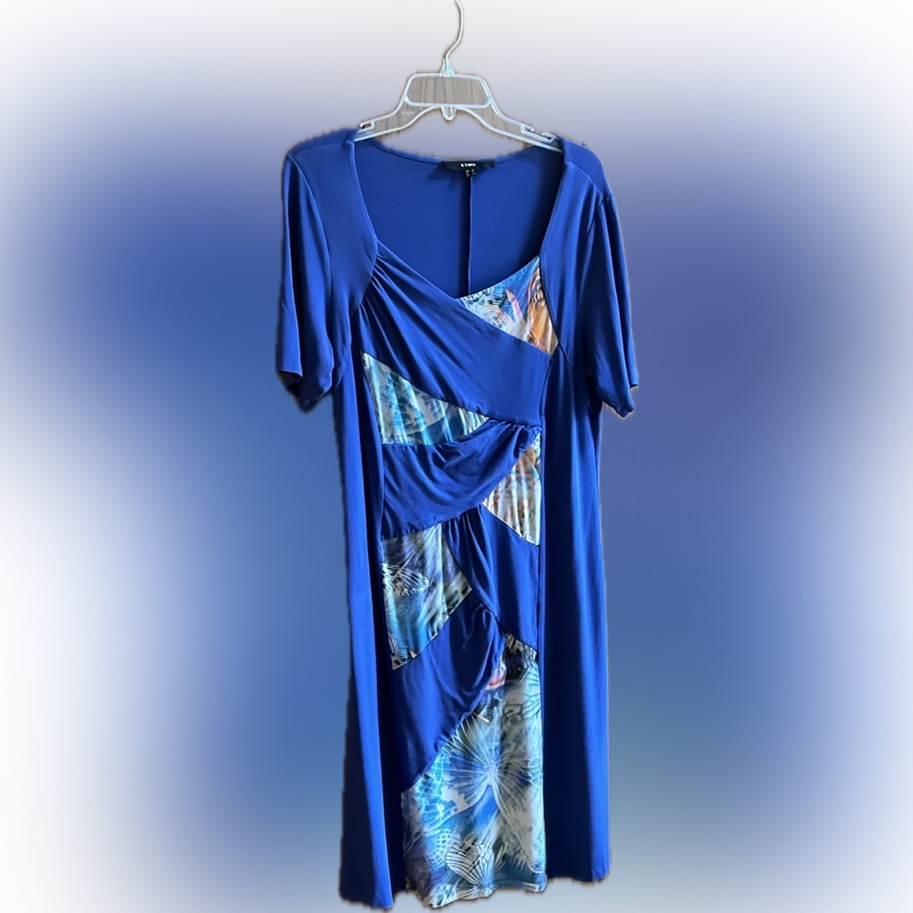 Super cute blue Asian influence dress. Size 10 US/14 UK/42 EUR.